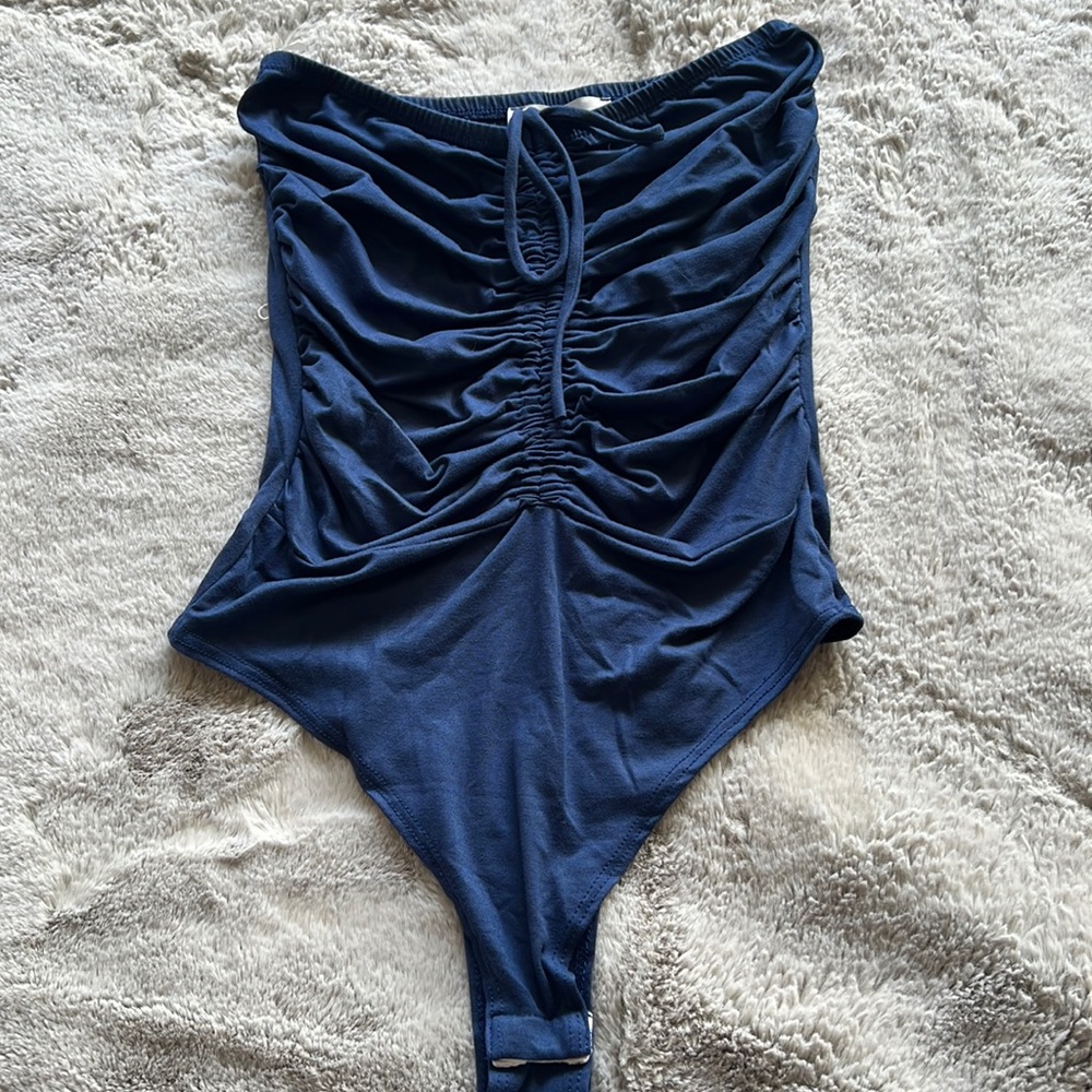 Strapless navy blue body suit
